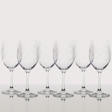 Cargar imagen en el visor de la galería, Set 6 Copas de Cristal Italiano Gran Vino Tinto /Tallado: “Flor y Espigas”.