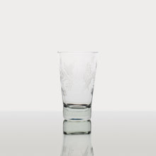 Cargar imagen en el visor de la galería, Vaso Alto Agua o Jugo / Tallado &quot;Flor y Espigas&quot;