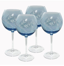 Cargar imagen en el visor de la galería, Copa Globe vino, color Azul, diseño: “Flor y Espigas”.
