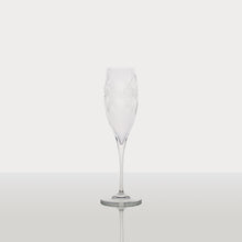 Cargar imagen en el visor de la galería, Copa Champagne / Tallado “ Flor y Espigas”