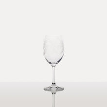 Cargar imagen en el visor de la galería, Set 6 Copas de Cristal Italiano Degustación Vino Tinto /Tallado: “Flor y Espigas”.