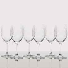 Cargar imagen en el visor de la galería, Set 6 Copas de Cristal Italiano Degustación Vino Tinto /Tallado: “Flor y Espigas”.